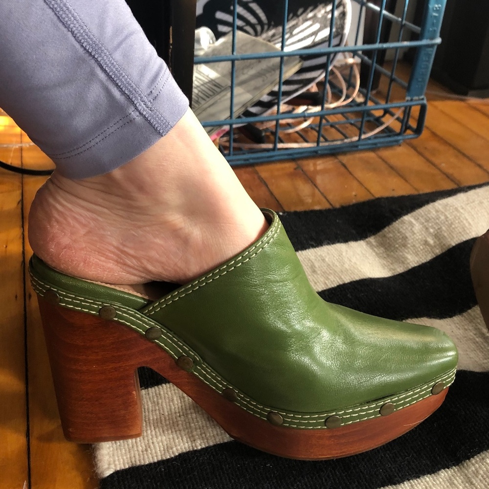 Jacquemus wooden clogs